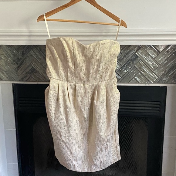H&M Dresses & Skirts - H&M Ivory/GOLD Jacquard STRAPLESS Pocket DRESS 12